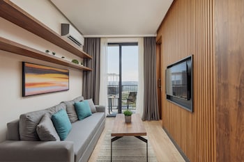 bayview hills luxury residences