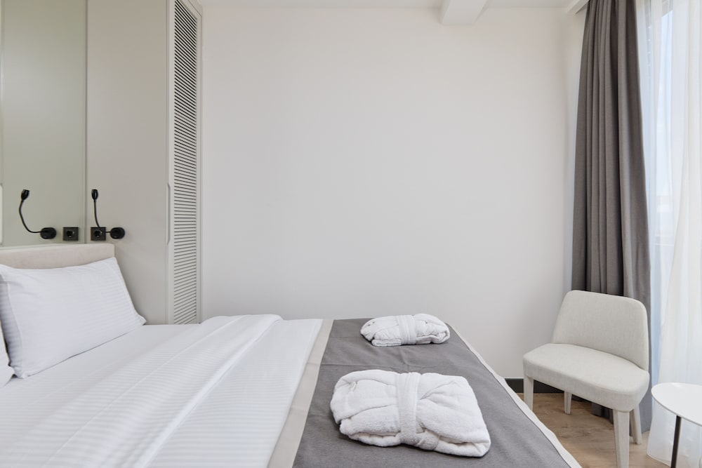 bayview hills luxury residences