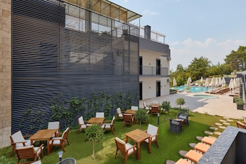 bayview hills luxury residences