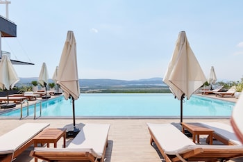 bayview hills luxury residences