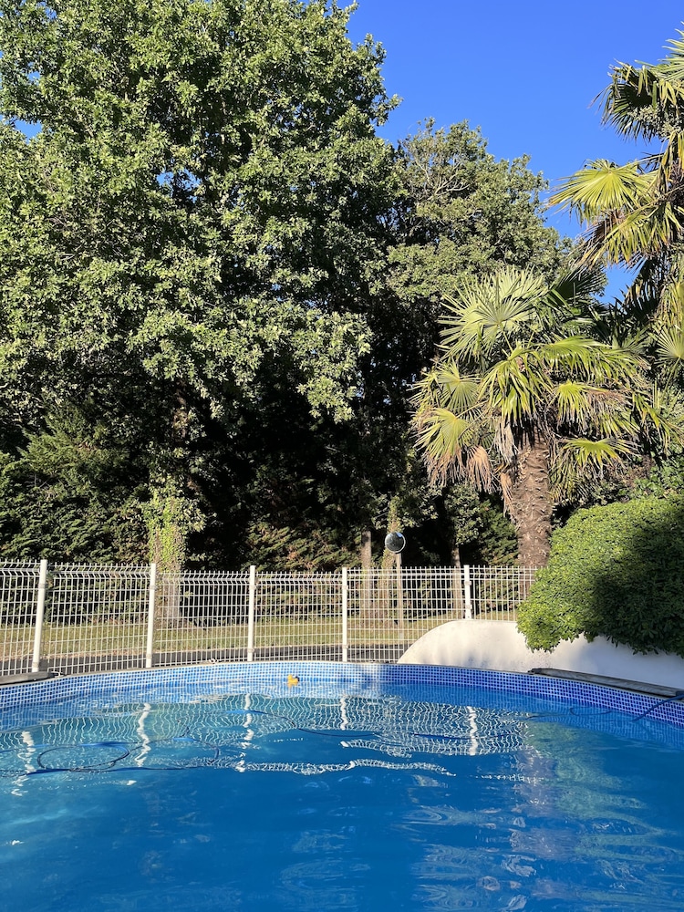 villa de l eguille