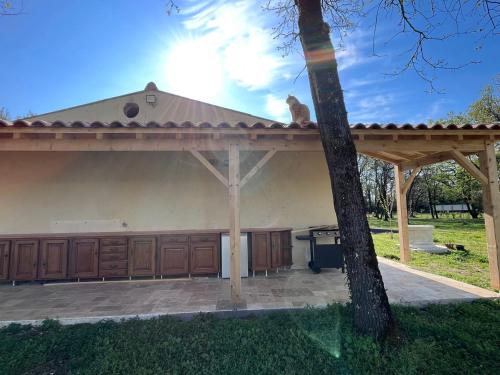 villa de l eguille