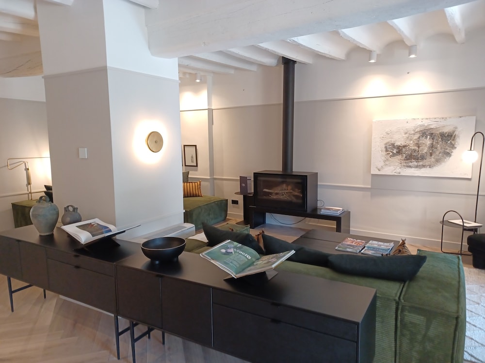 ora hotel priorat a member of design hotels