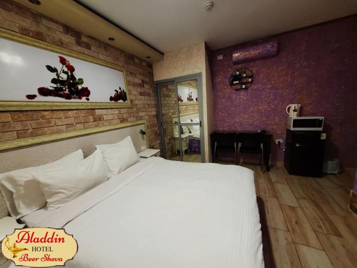 aladdin hotel