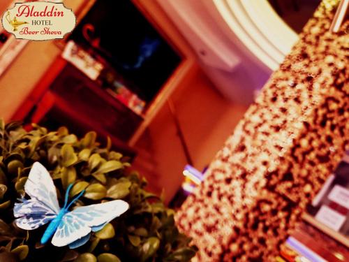 aladdin hotel