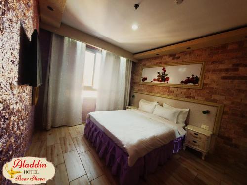 aladdin hotel