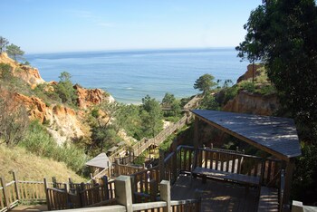 iconic apartment with 2 bedrooms and full kitchen 2 apts by redawning