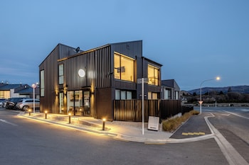 alpine junction townhouse apartments