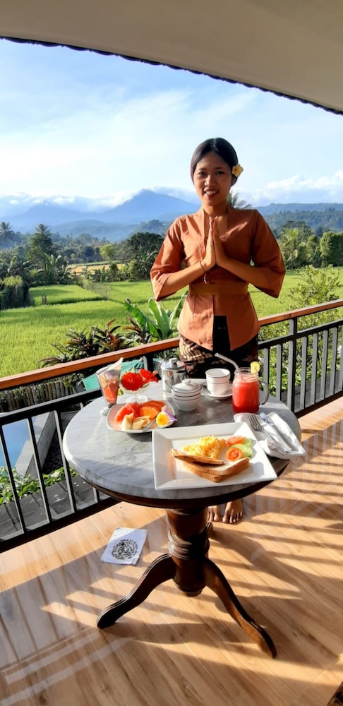 the champuhan villa honeymoon villa with rice field view