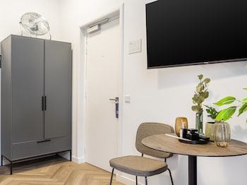 limehome amsterdam hemonystraat
