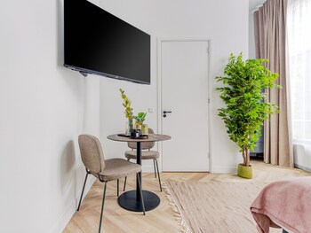 limehome amsterdam hemonystraat