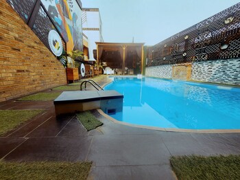 olympus hotel and suites