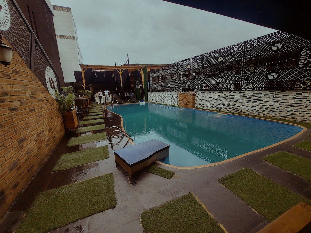 olympus hotel and suites