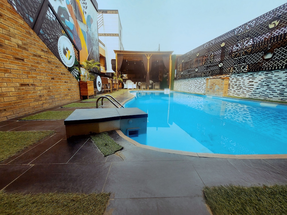 olympus hotel and suites