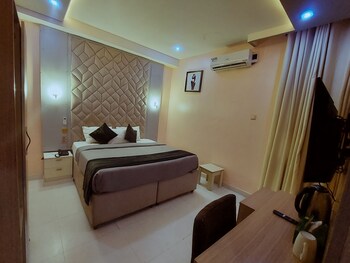 olympus hotel and suites