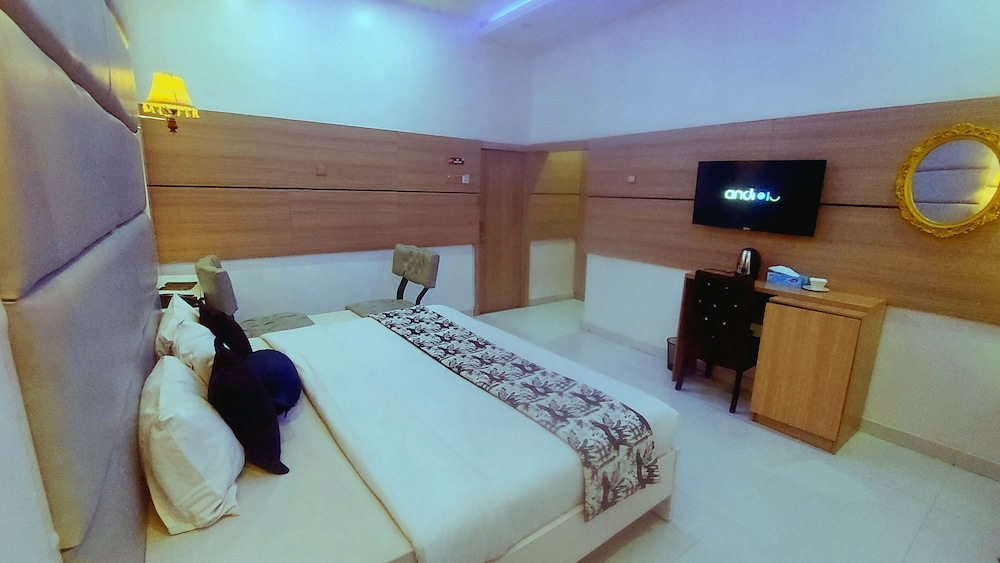 olympus hotel and suites