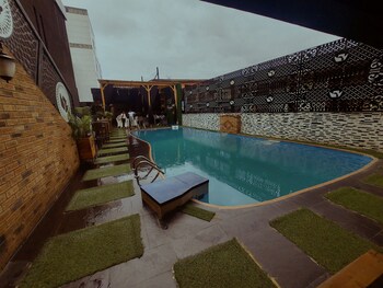 olympus hotel and suites