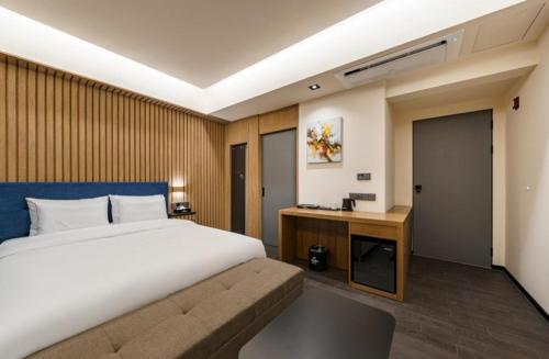hound hotel