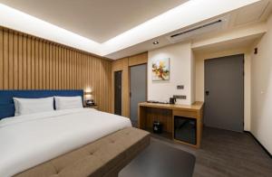 hound hotel