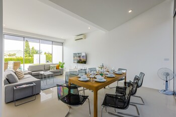 modern 4 bedroom pool villa pmk a6