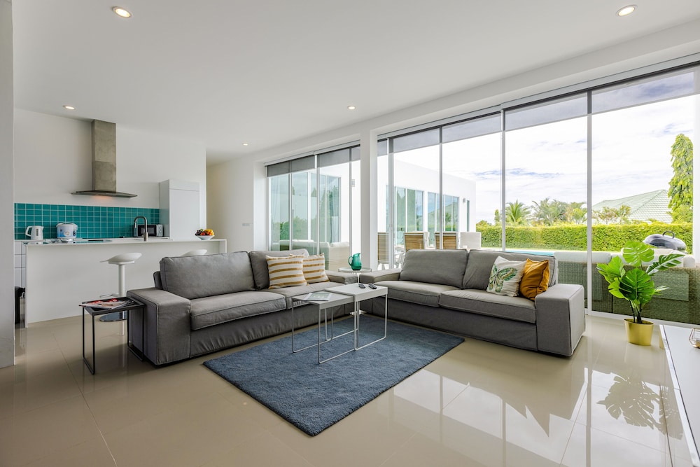 modern 4 bedroom pool villa pmk a6