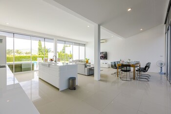 modern 4 bedroom pool villa pmk a6