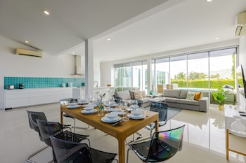 modern 4 bedroom pool villa pmk a6