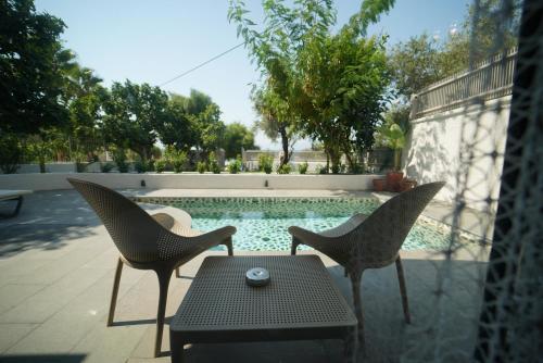 icon beach suites hotel