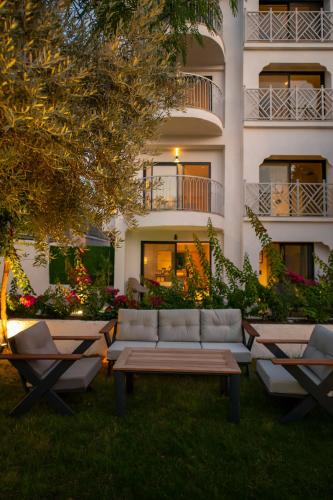 icon beach suites hotel