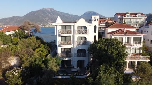 icon beach suites hotel