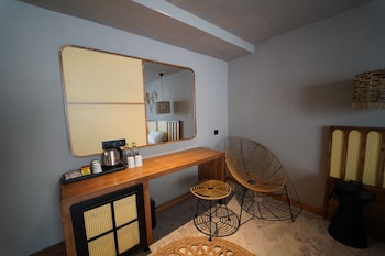 icon beach suites hotel