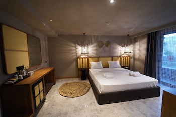 icon beach suites hotel