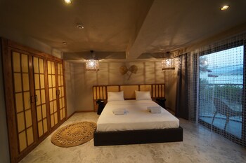 icon beach suites hotel