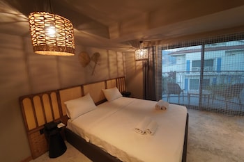 icon beach suites hotel