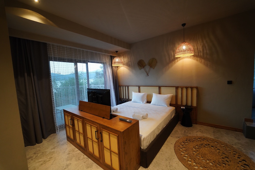 icon beach suites hotel