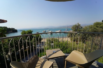 icon beach suites hotel