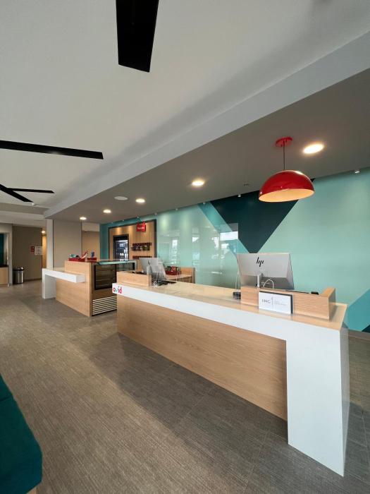 avid hotels guadalajara av vallarta pte an ihg hotel