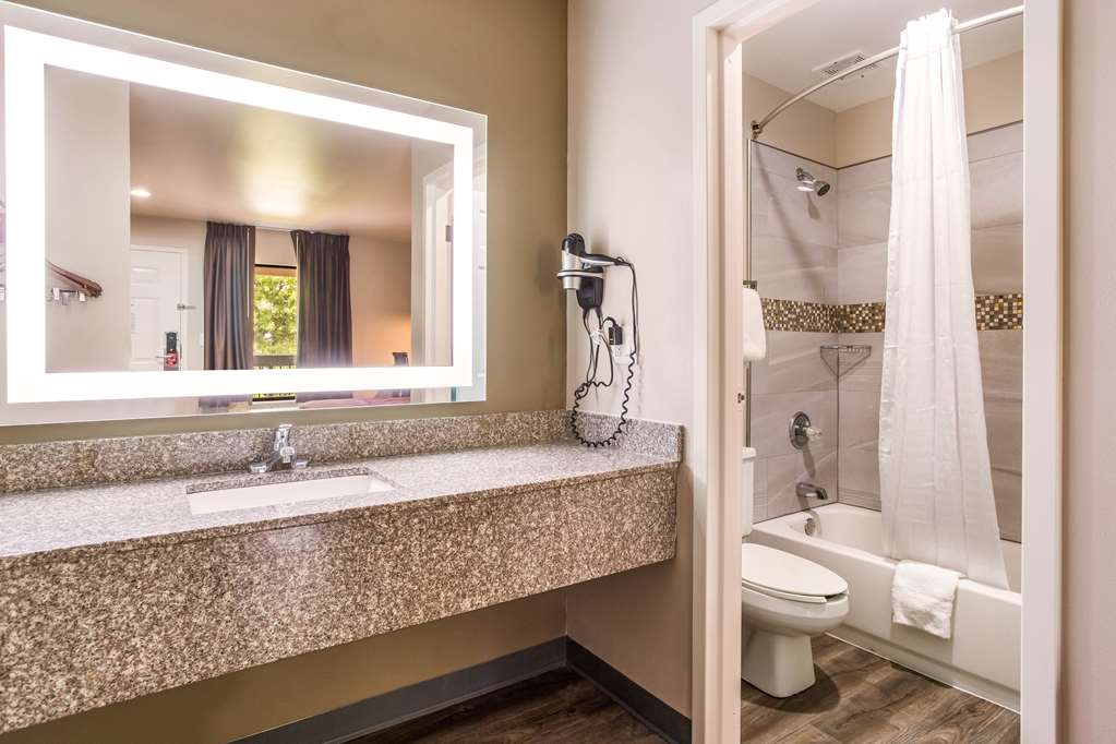 econolodge inn and suites murfreesboro i 24 exit 78b