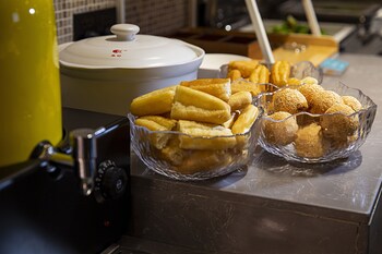 kunyixingguangjiudian