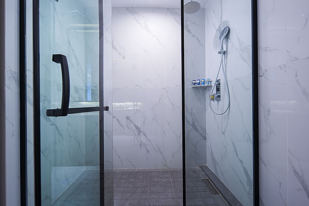 kunyixingguangjiudian