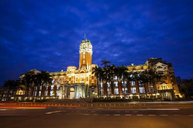 check inn select new taipei sanchong