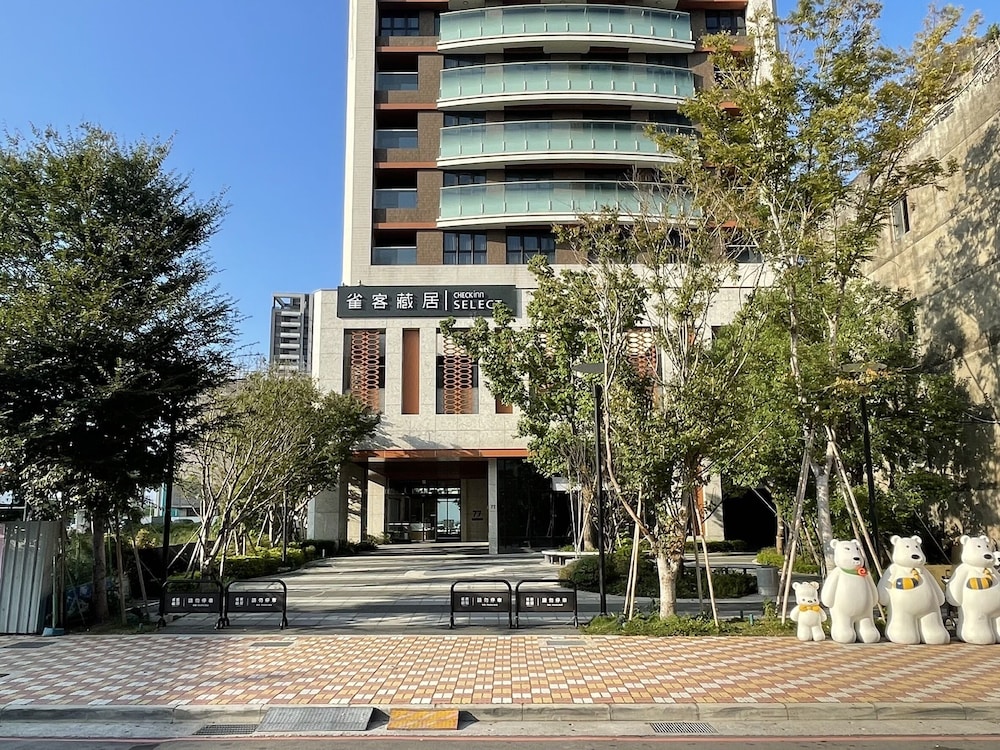 check inn select new taipei sanchong