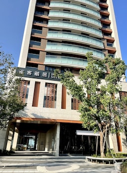 check inn select new taipei sanchong