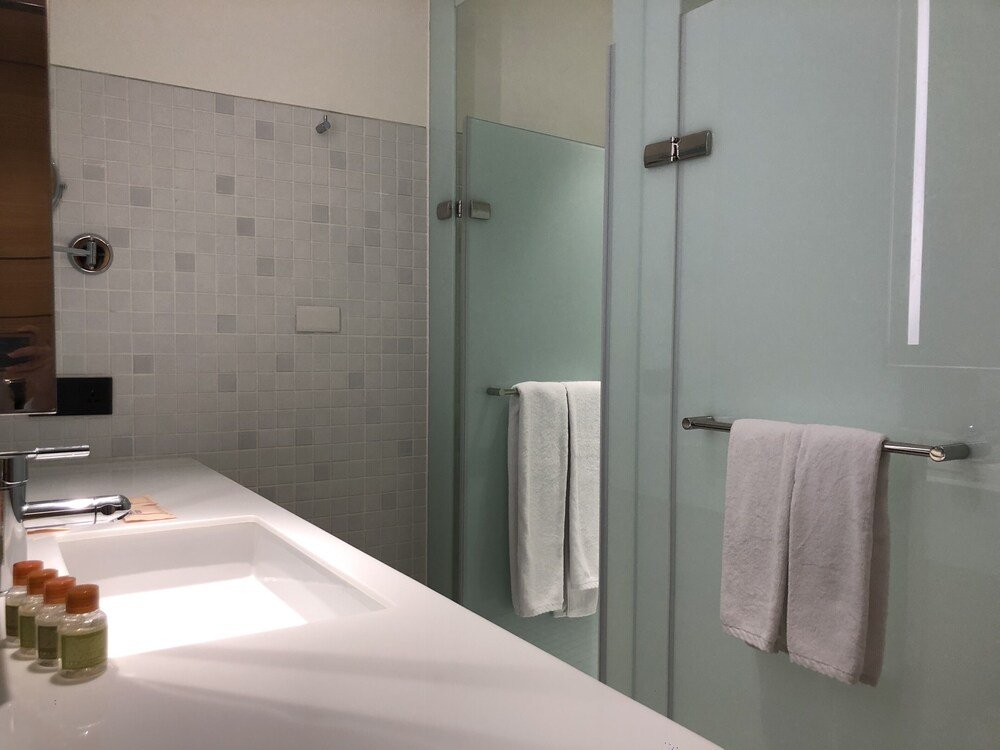 check inn select new taipei sanchong