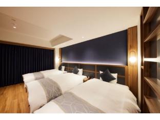 hotel sails