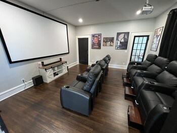 homestay on main by twin lakes creamery