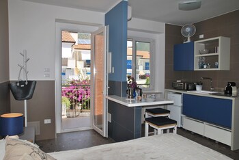la bouganville studio 400 m from the sea