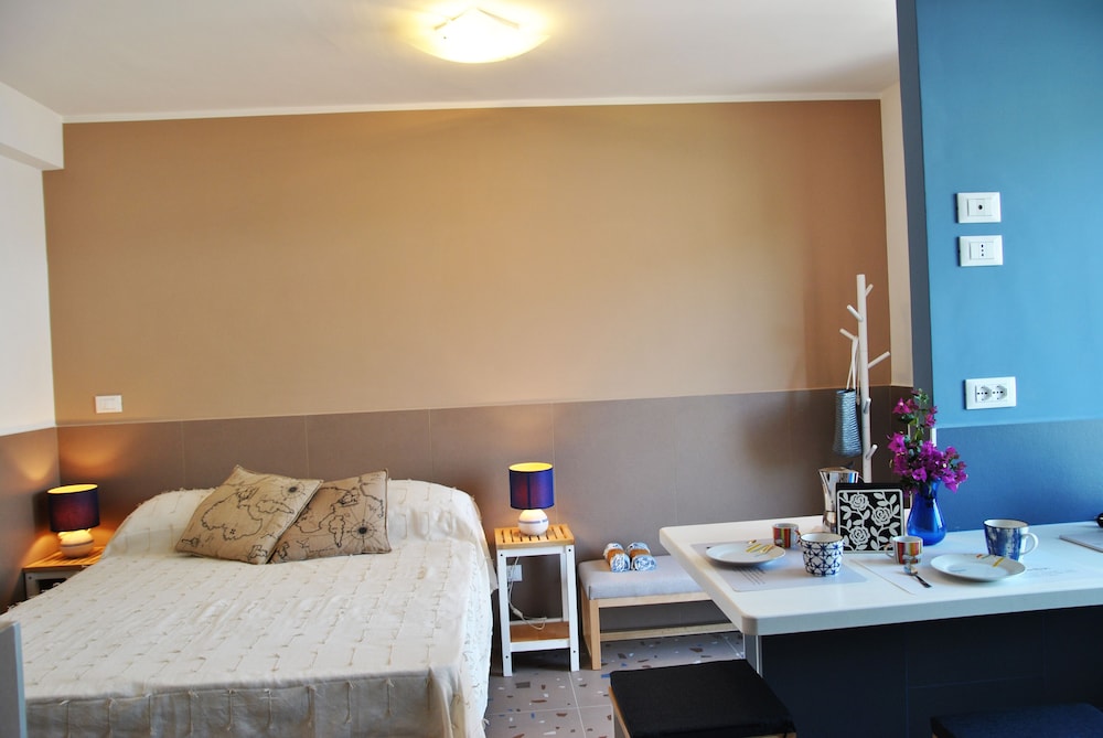 la bouganville studio 400 m from the sea