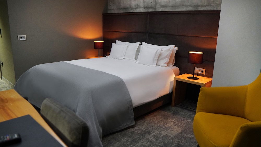 aniroc signature hotel