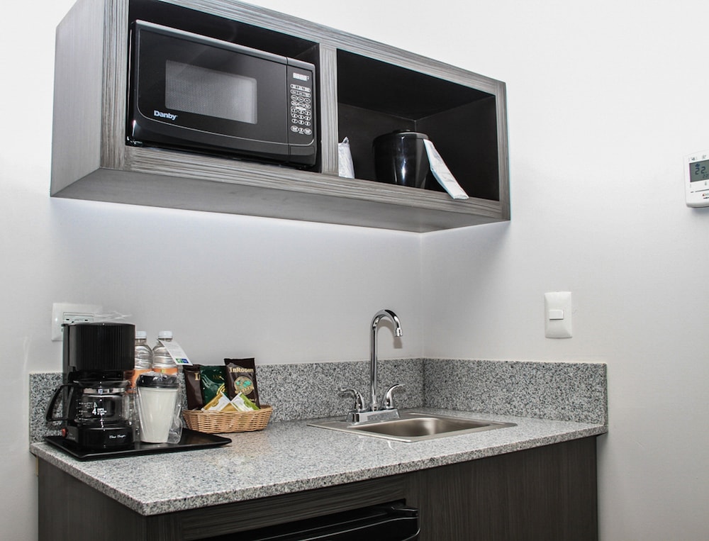 holiday inn express and suites hermosillo by ihg